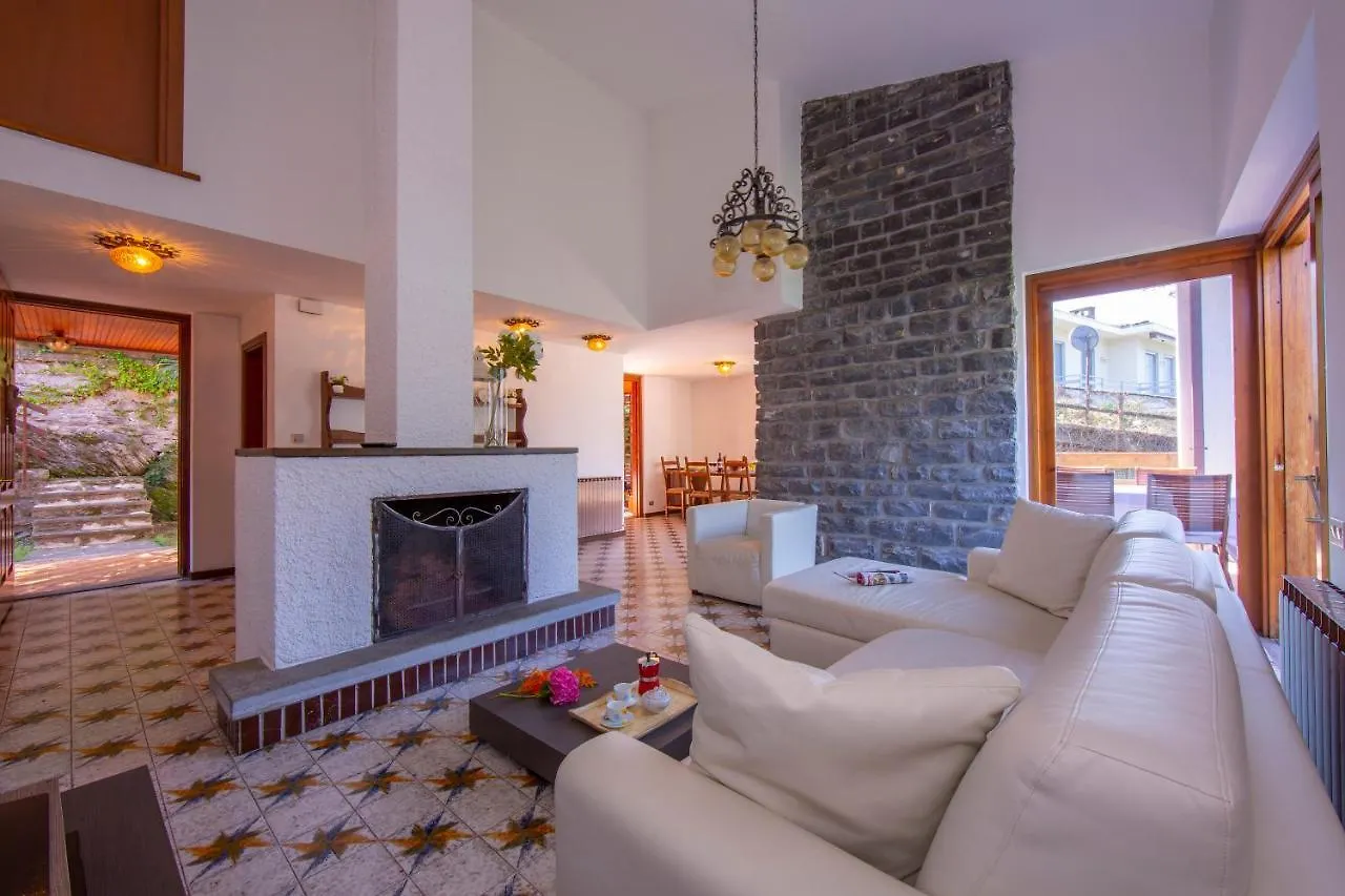 Villa Marilyn Nesso